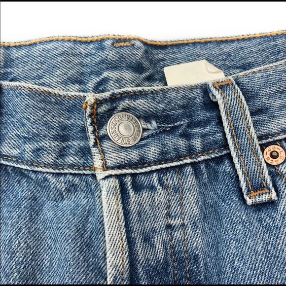 Reformation Embroidered Vintage Levi's 501 Shorts - Picture 8 of 9